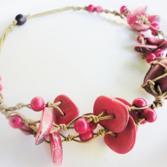 Vintage primative hand knotted necklace - Picture 8 of 9